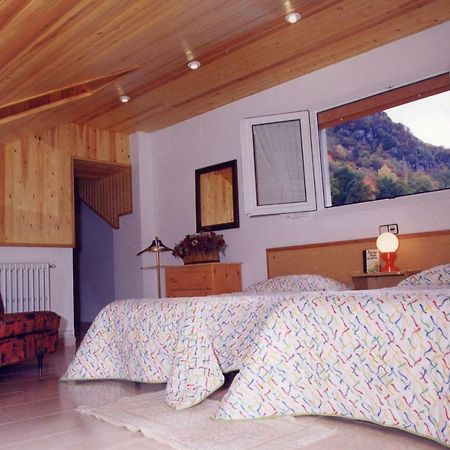Hostal Talabart Лес Екстер'єр фото