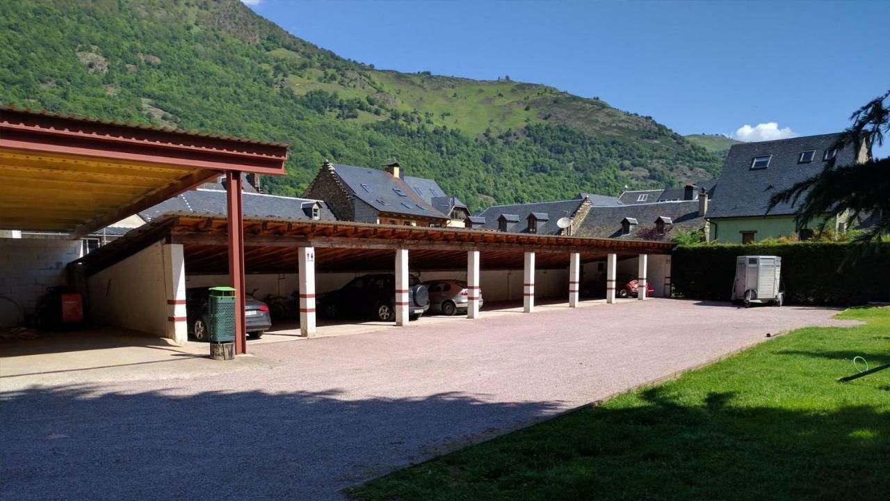 Hostal Talabart Лес Екстер'єр фото