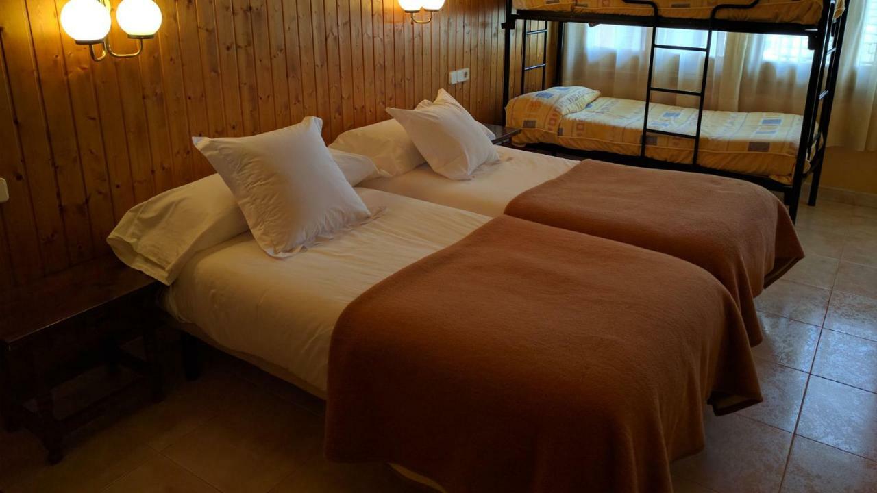 Hostal Talabart Лес Екстер'єр фото