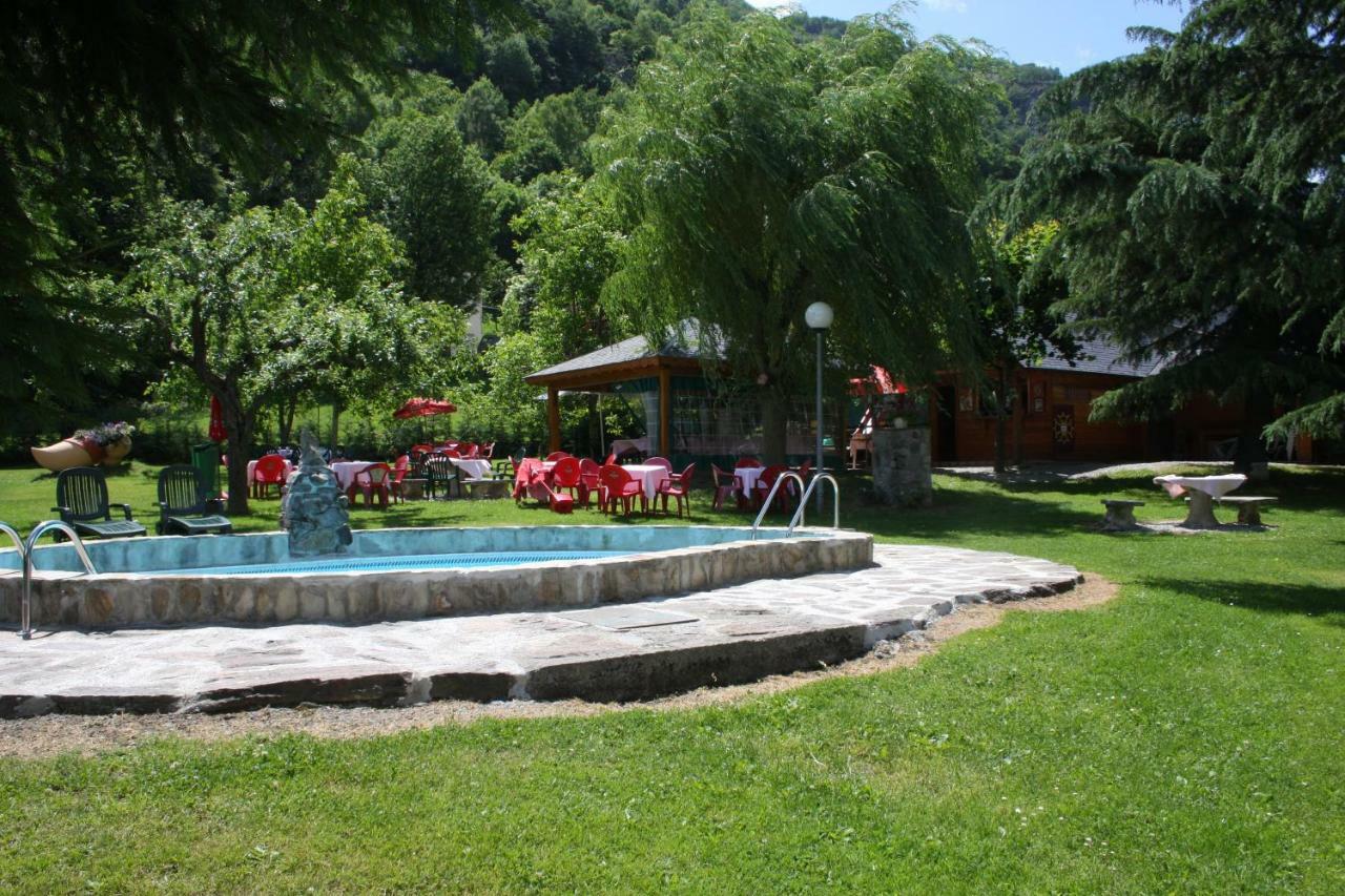 Hostal Talabart Лес Екстер'єр фото