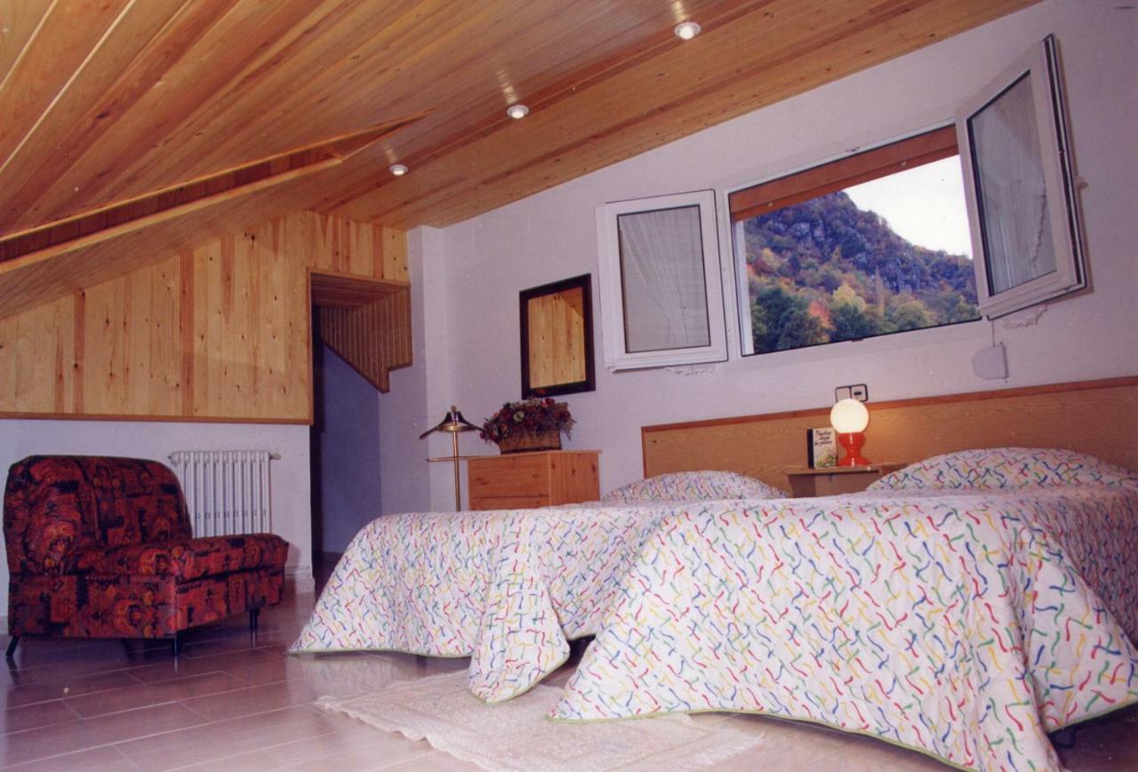 Hostal Talabart Лес Екстер'єр фото