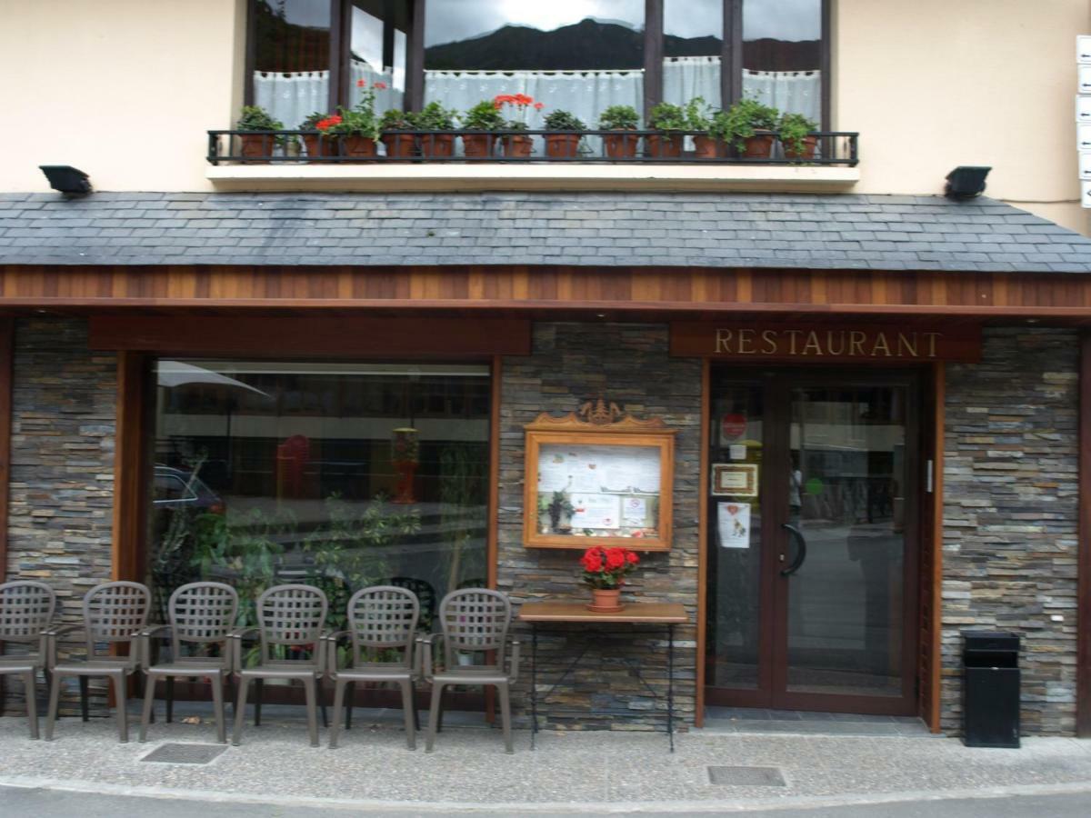 Hostal Talabart Лес Екстер'єр фото